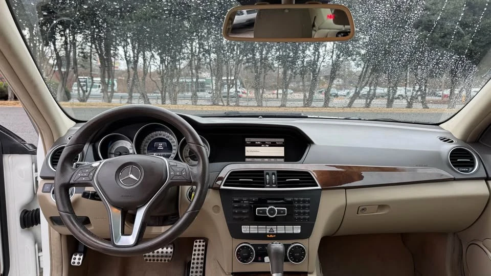 2013 Mercedes-Benz W204 C-Class - Image 10 of 14