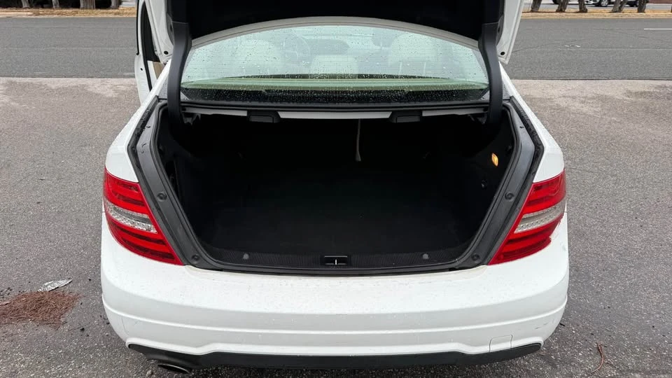2013 Mercedes-Benz W204 C-Class - Image 8 of 14