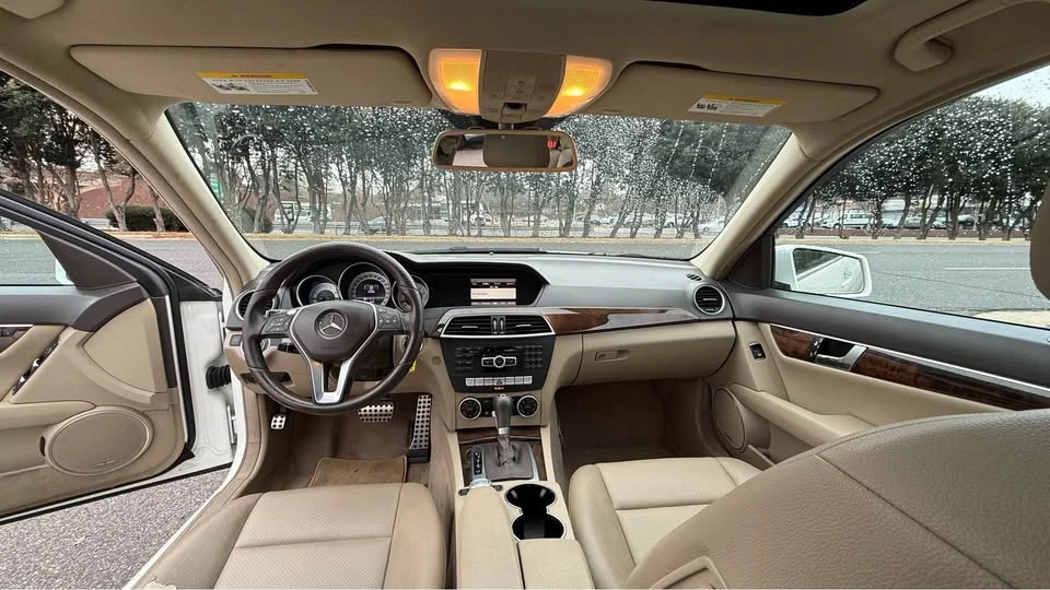 2013 Mercedes-Benz W204 C-Class - Image 9 of 14