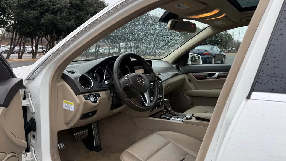 2013 Mercedes-Benz W204 C-Class - Image 11 of 14