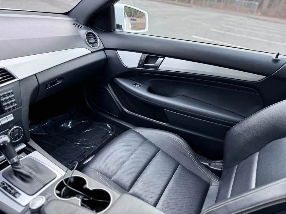 2013 Mercedes-Benz W204 C-Class - Image 8 of 10