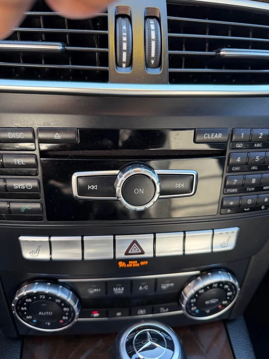 2013 Mercedes-Benz W204 C-Class - Image 12 of 15