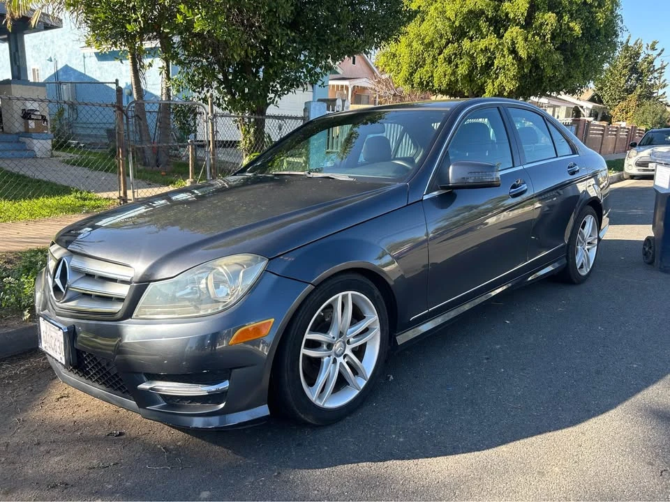 2013 Mercedes-Benz W204 C-Class - Image 3 of 8
