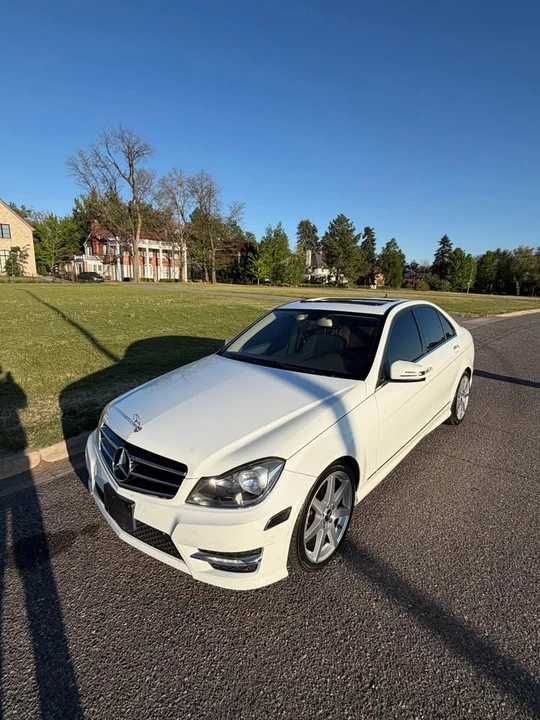 2013 Mercedes-Benz W204 C-Class - Image 2 of 9