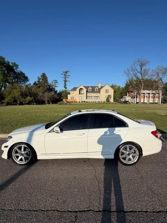 2013 Mercedes-Benz W204 C-Class - Image 5 of 9