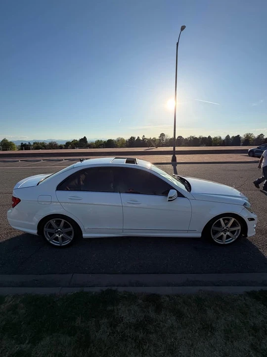 2013 Mercedes-Benz W204 C-Class - Image 4 of 9