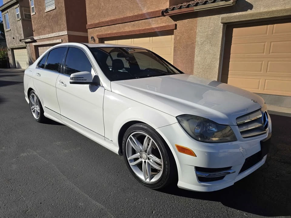 2013 Mercedes-Benz W204 C-Class - Image 2 of 14