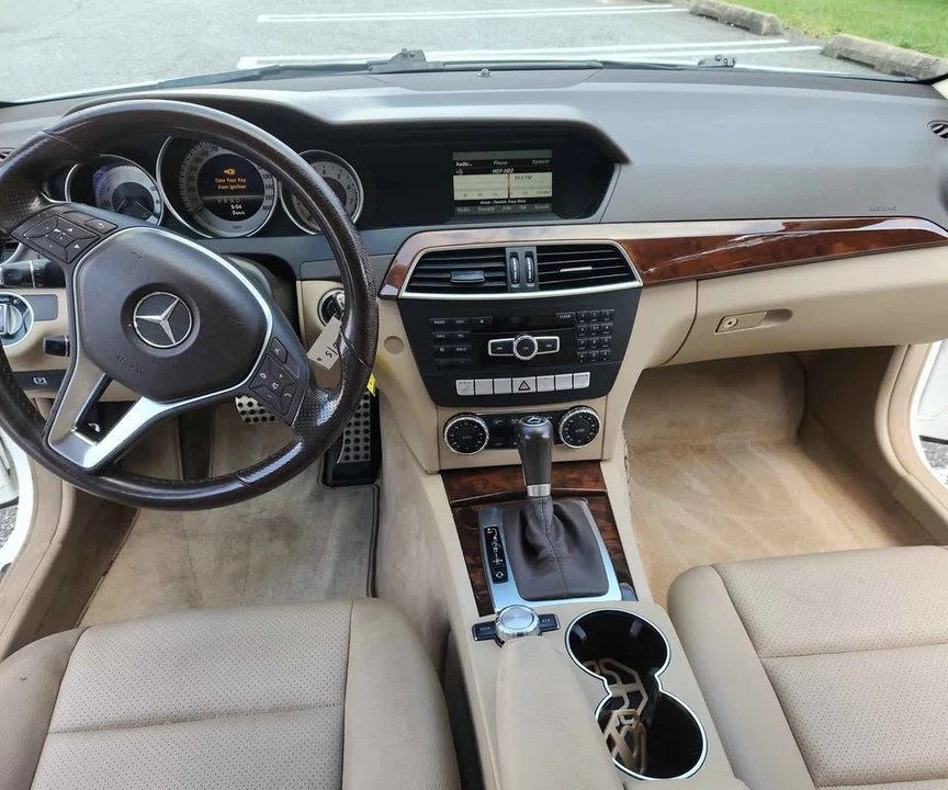 2013 Mercedes-Benz W204 C-Class - Image 7 of 9