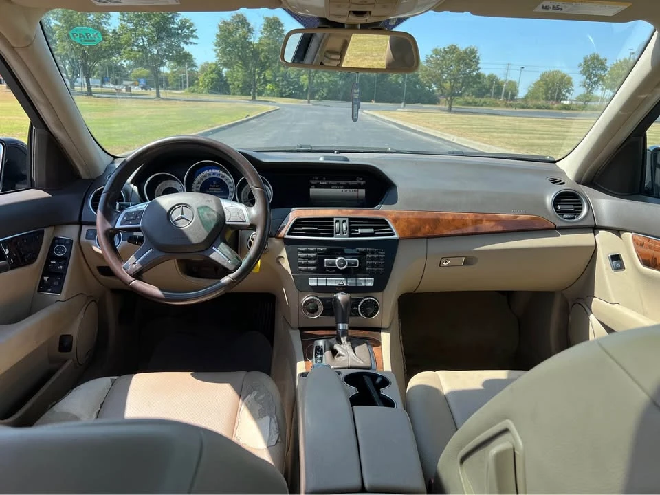 2013 Mercedes-Benz W204 C-Class - Image 9 of 10