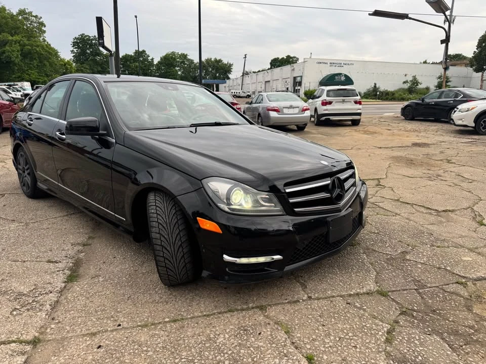 2013 Mercedes-Benz W204 C-Class - Image 2 of 19