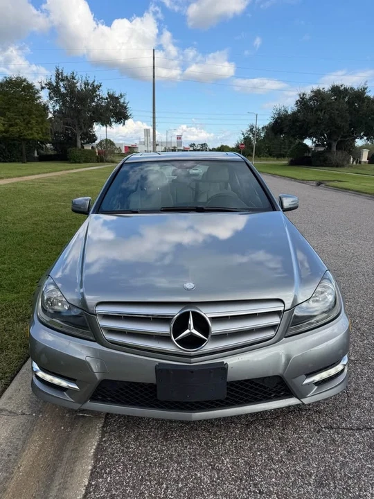 2013 Mercedes-Benz W204 C-Class - Image 2 of 17