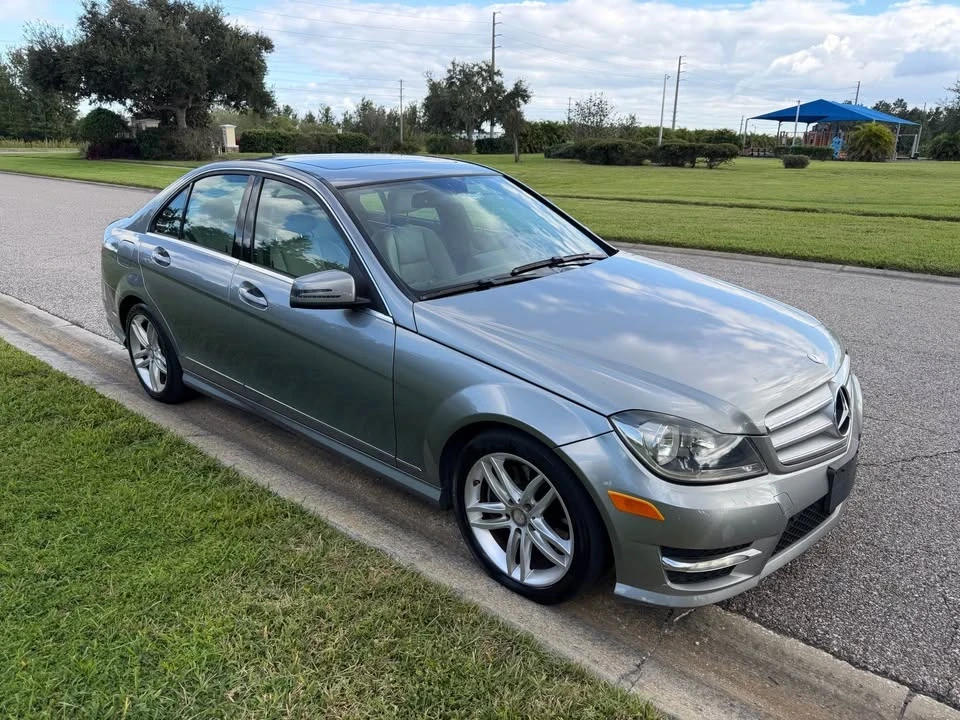 2013 Mercedes-Benz W204 C-Class - Image 4 of 17