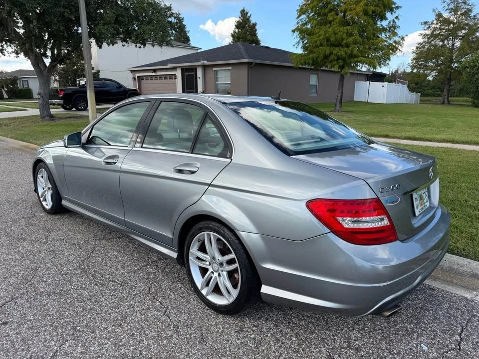 2013 Mercedes-Benz W204 C-Class - Image 11 of 17