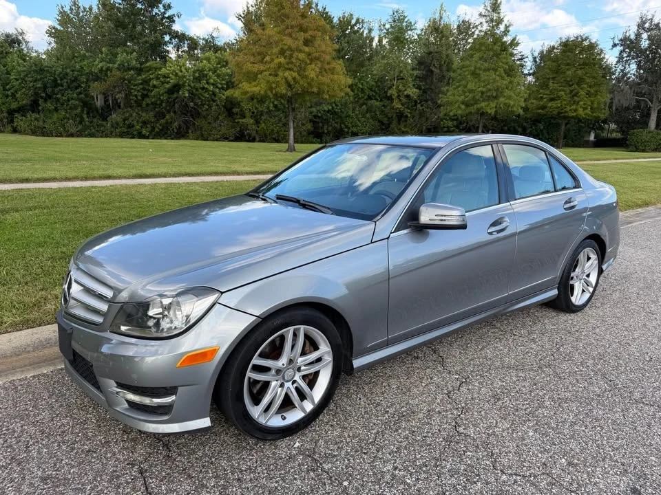 2013 Mercedes-Benz W204 C-Class - Image 5 of 17