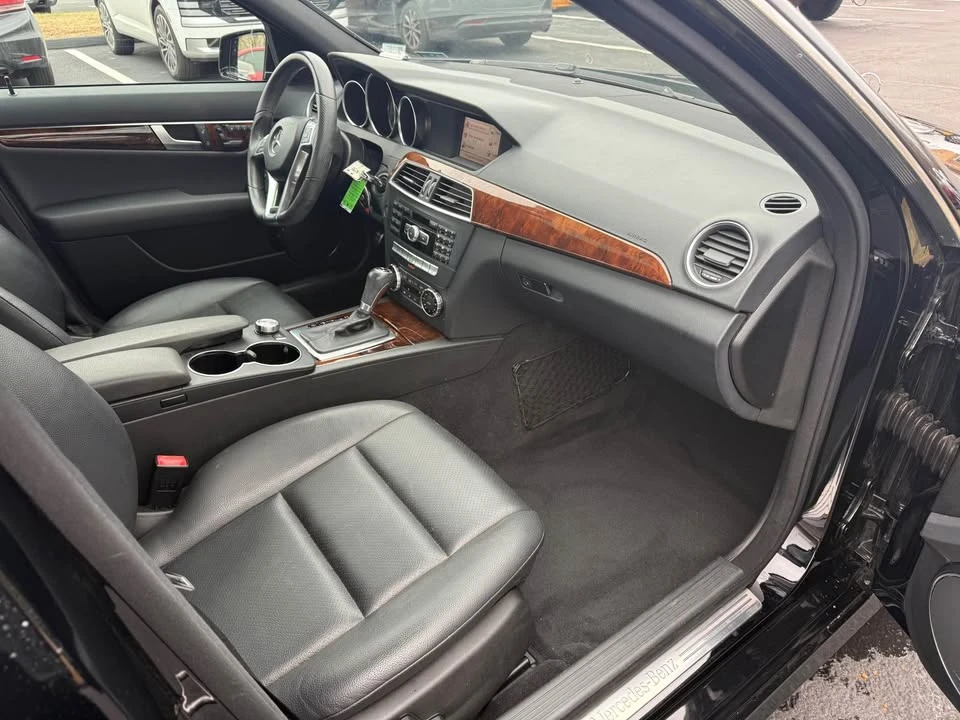 2013 Mercedes-Benz W204 C-Class - Image 8 of 9