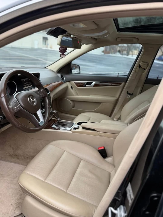 2013 Mercedes-Benz W204 C-Class - Image 13 of 20