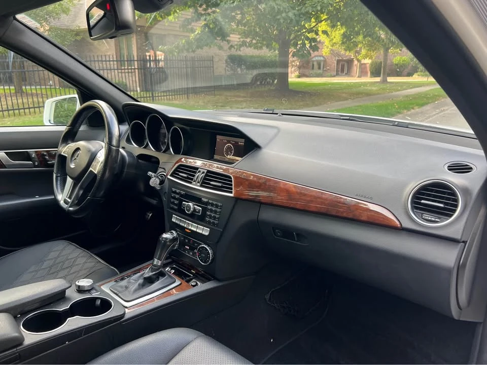 2013 Mercedes-Benz W204 C-Class - Image 11 of 15