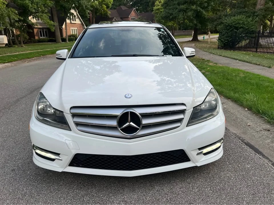 2013 Mercedes-Benz W204 C-Class - Image 2 of 15