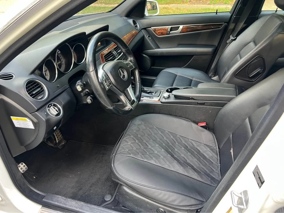 2013 Mercedes-Benz W204 C-Class - Image 9 of 15