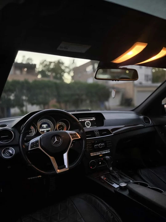 2013 Mercedes-Benz W204 C-Class - Image 9 of 15