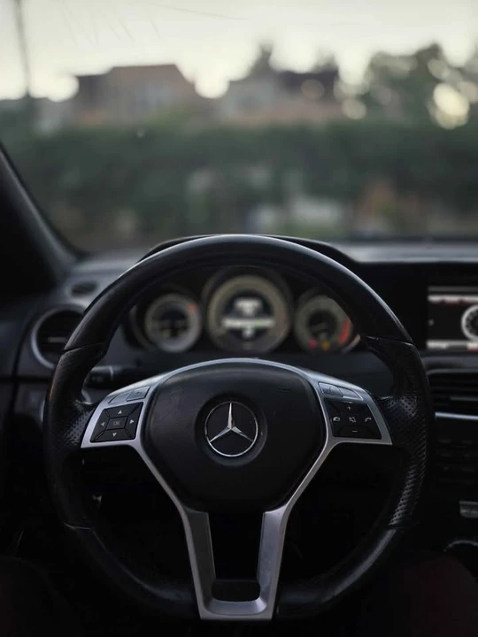 2013 Mercedes-Benz W204 C-Class - Image 10 of 15
