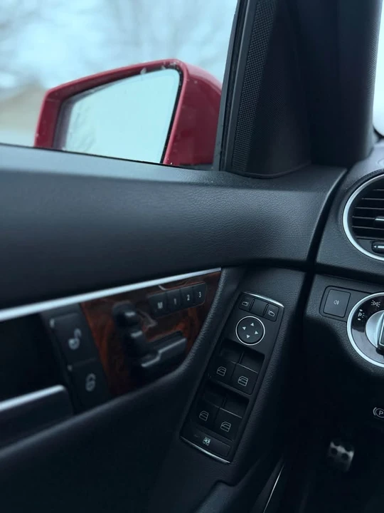 2013 Mercedes-Benz W204 C-Class - Image 5 of 11