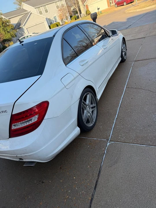 2013 Mercedes-Benz W204 C-Class - Image 4 of 6