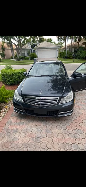 2013 Mercedes-Benz W204 C-Class - Image 2 of 3