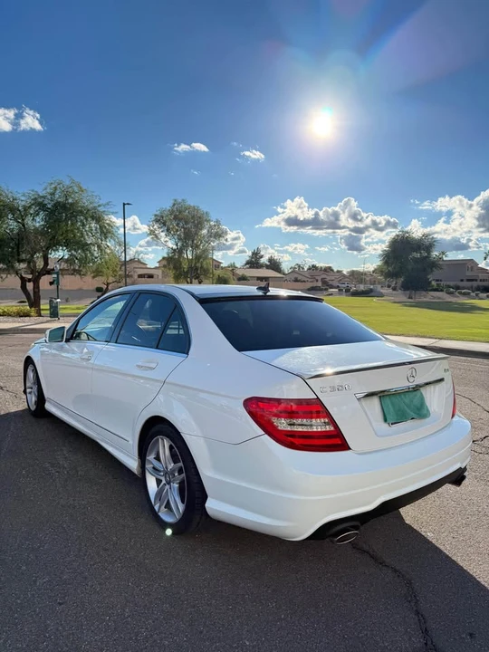 2013 Mercedes-Benz W204 C-Class - Image 5 of 12
