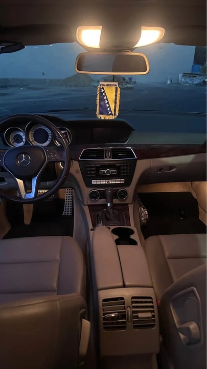 2013 Mercedes-Benz W204 C-Class - Image 8 of 8