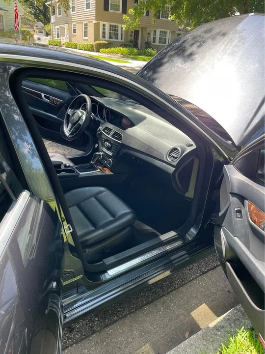 2013 Mercedes-Benz W204 C-Class - Image 14 of 19