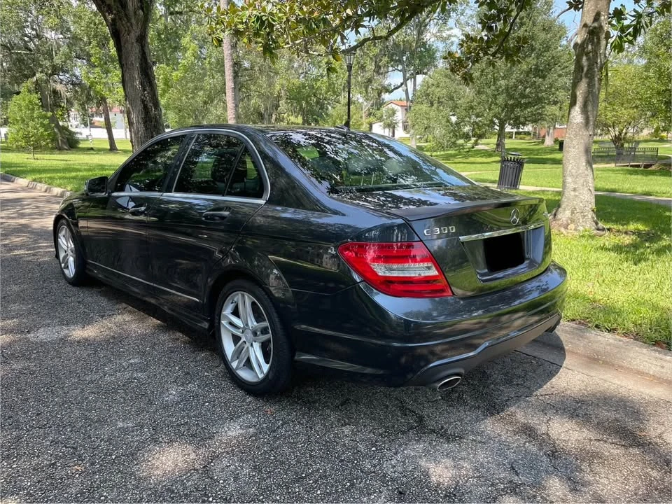 2013 Mercedes-Benz W204 C-Class - Image 4 of 19