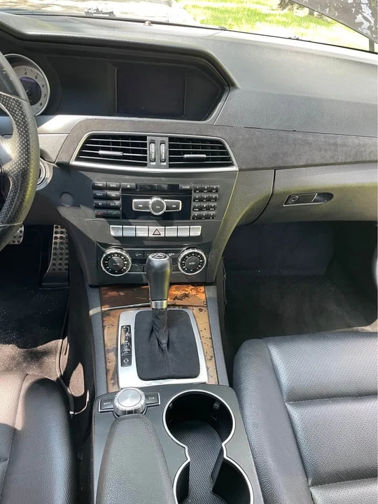 2013 Mercedes-Benz W204 C-Class - Image 17 of 19