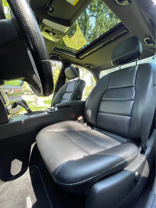 2013 Mercedes-Benz W204 C-Class - Image 8 of 19