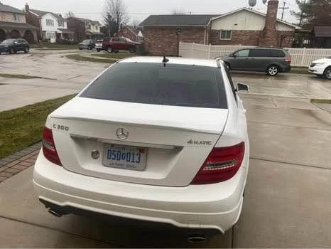 2013 Mercedes-Benz W204 C-Class - Image 12 of 16