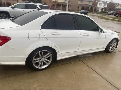 2013 Mercedes-Benz W204 C-Class - Image 11 of 16