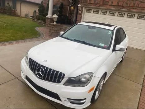2013 Mercedes-Benz W204 C-Class - Image 8 of 16