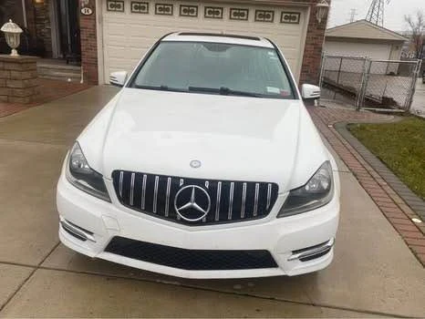 2013 Mercedes-Benz W204 C-Class - Image 10 of 16