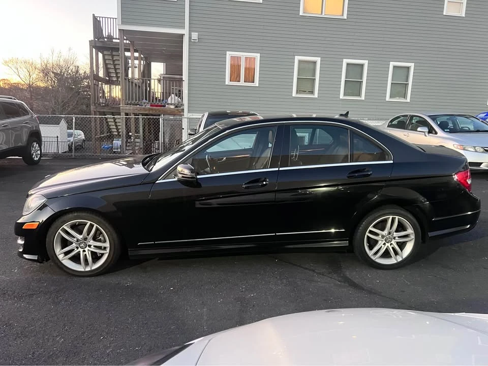 2013 Mercedes-Benz W204 C-Class - Image 2 of 12