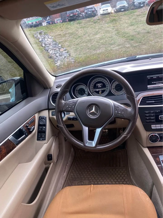 2013 Mercedes-Benz W204 C-Class - Image 7 of 14