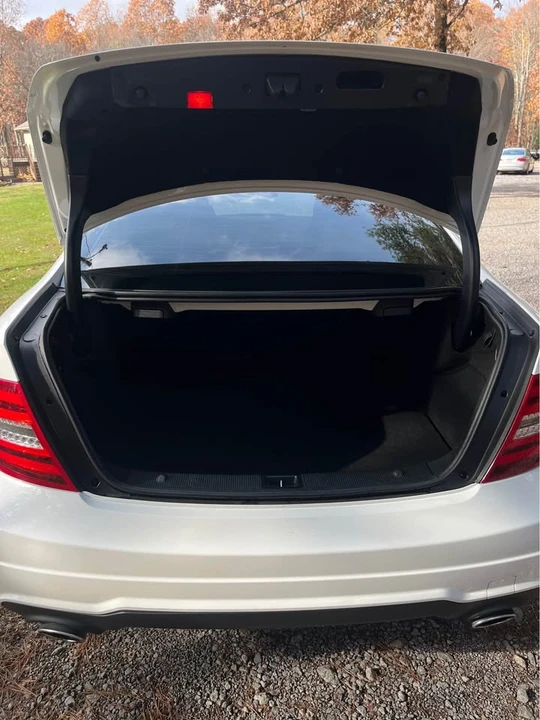 2013 Mercedes-Benz W204 C-Class - Image 15 of 16