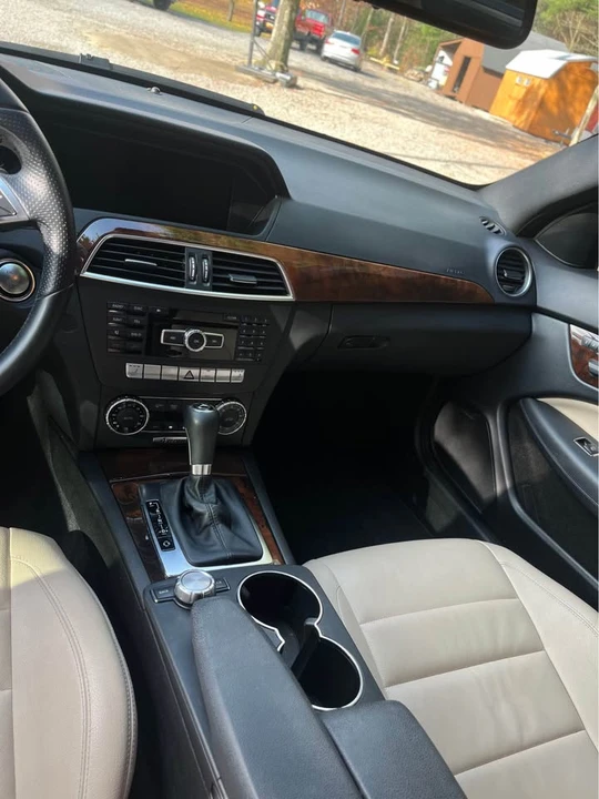 2013 Mercedes-Benz W204 C-Class - Image 14 of 16