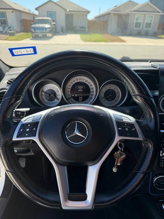 2013 Mercedes-Benz W204 C-Class - Image 9 of 16