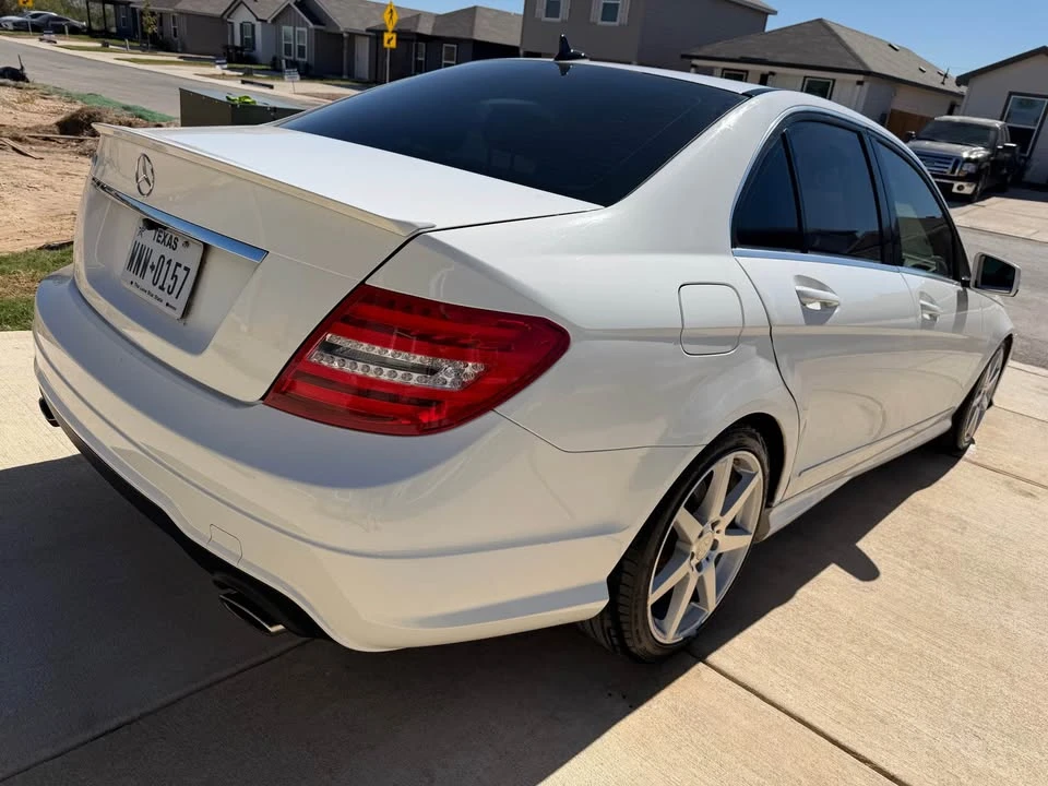 2013 Mercedes-Benz W204 C-Class - Image 2 of 16