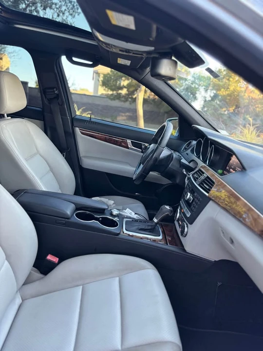 2013 Mercedes-Benz W204 C-Class - Image 8 of 12