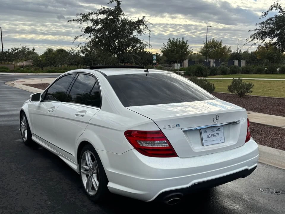 2013 Mercedes-Benz W204 C-Class - Image 9 of 17