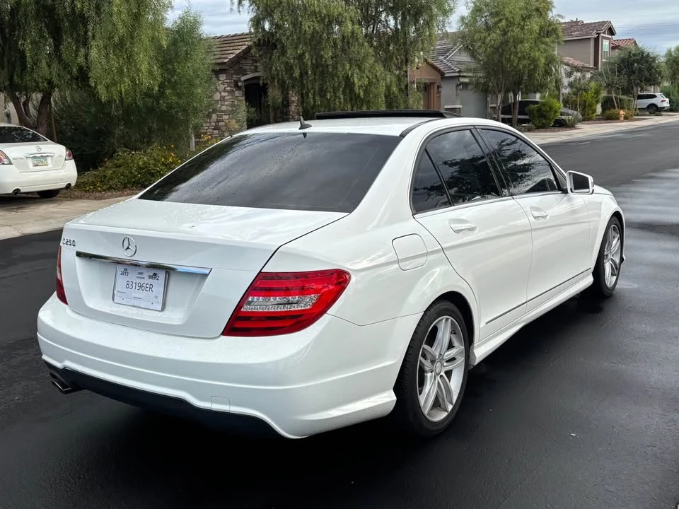 2013 Mercedes-Benz W204 C-Class - Image 4 of 17
