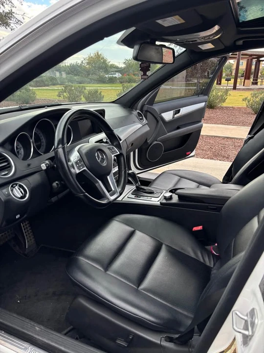 2013 Mercedes-Benz W204 C-Class - Image 12 of 17