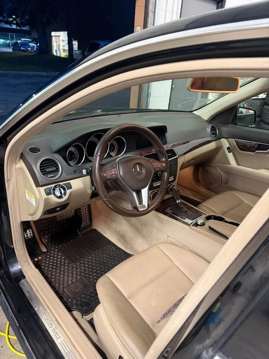 2013 Mercedes-Benz W204 C-Class - Image 9 of 12