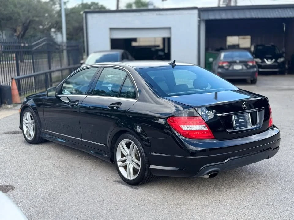 2013 Mercedes-Benz W204 C-Class - Image 6 of 19